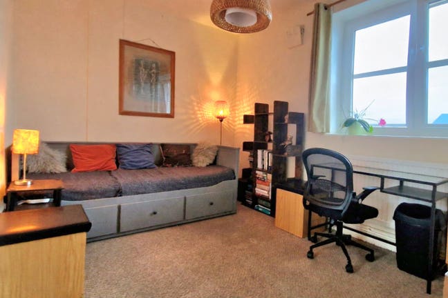 Double room in NW3 Main Photo