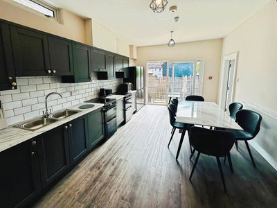 Fully Furnished Rooms to Rent in Burnham Bills Inc Main Photo