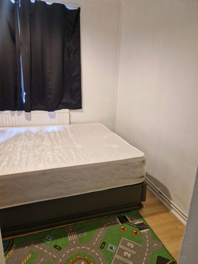 Room available for rent  Main Photo