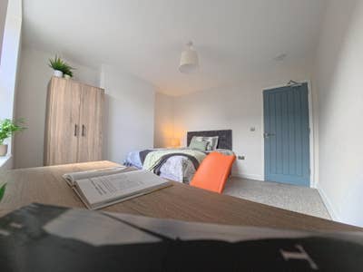 Lovely double rooms - Hucknall centre  Main Photo