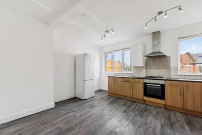 4Bedroom Flat to Let in Tooting SW17  Main Photo