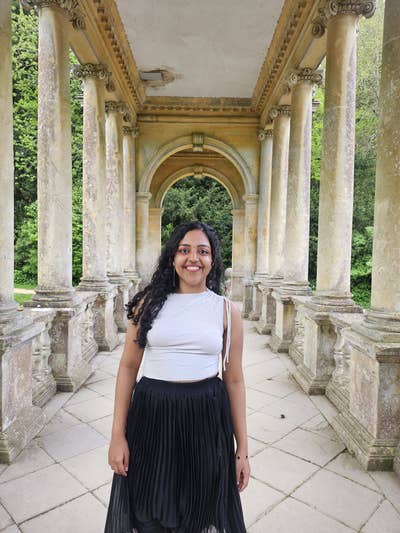 Female professional looking for a place in Bristol Main Photo