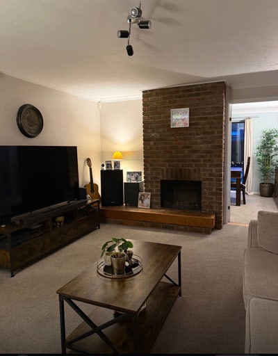 Single Room for Rent Main Photo