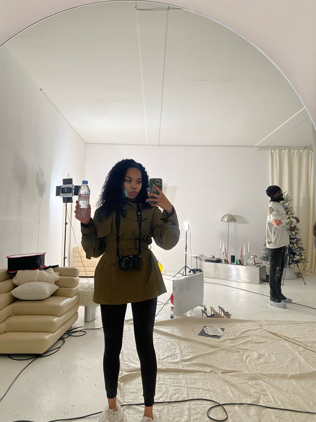 Professional looking for a double room or buddy up Main Photo