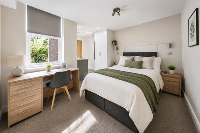 Newly Refurbished Ensuites and Studios  Main Photo