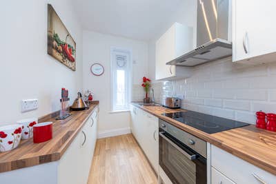 Double Rooms Available Main Photo