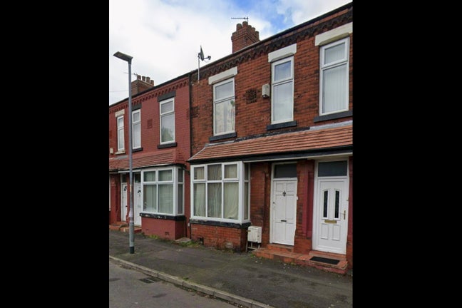 2 Bed Flat, Cromwell Avenue, M16 Main Photo