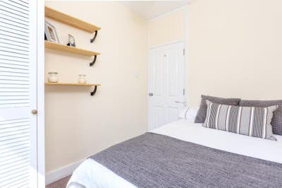 Cozy single room | Walking distance / South Ealing Main Photo