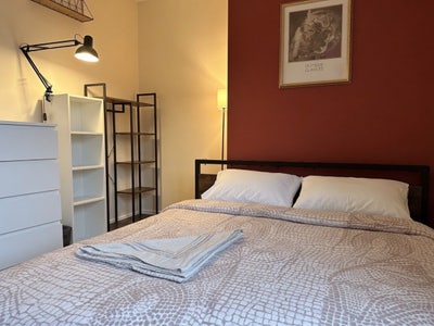 Sublet - only for a month Kind size bed in Camden  Main Photo