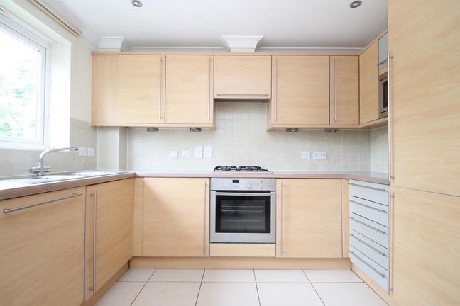 Two bed flat to rent  Main Photo