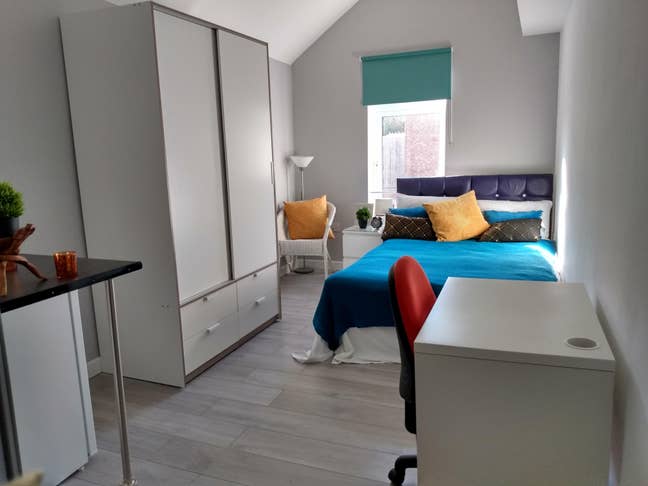 Ensuite Double Room! Zero Deposit Option Main Photo