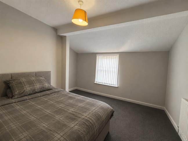 Spacious Room Available ✨ Main Photo
