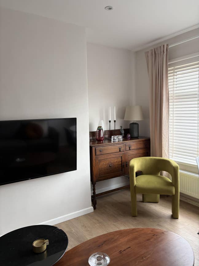 4-Bed House, Newly Renovated - 13 Mins to centre Main Photo