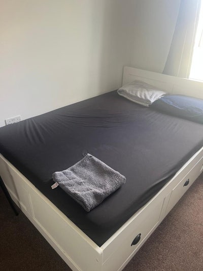 Spacious Room beside Peel| One month only! Main Photo