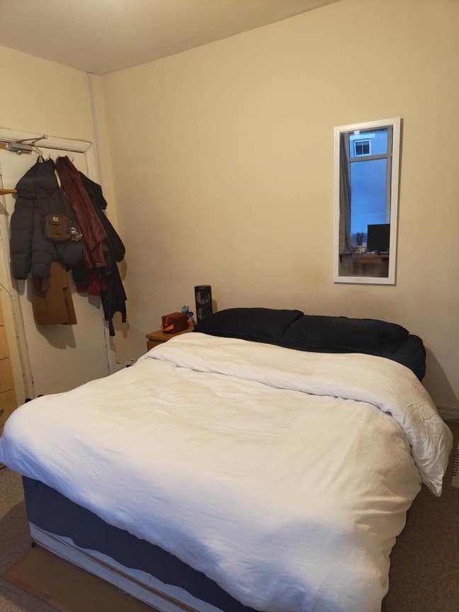 Short term sublet in Cowley, &pound;20/day!! 20th July t Main Photo