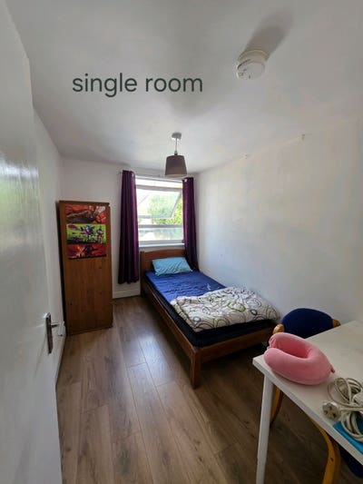 Double & Single room for rent Main Photo