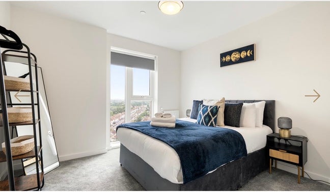 2-bathroom apartment perched on the Highest floor Main Photo