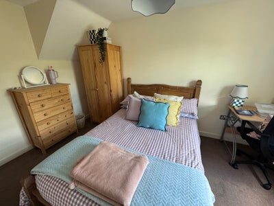 Centrally Located Double Room, CB1 (9CC3) Main Photo