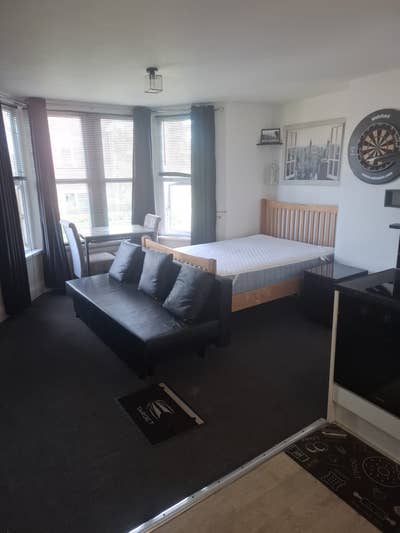 Double stylish furnished studio in Fishponds Main Photo