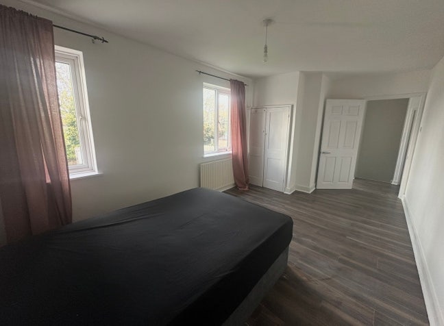 Double rooms NW10 Main Photo