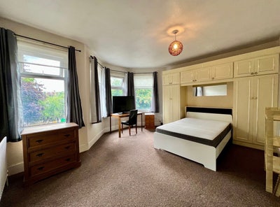 Large double room  Main Photo