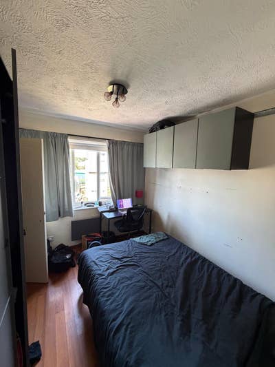 Lovely room in two bed flat by Brentford Statiion Main Photo