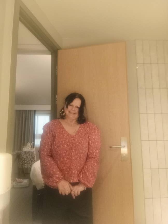 Room in really quiet house and honest landlord  Main Photo