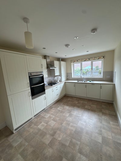 2 bed bungalow in Downham Market for &pound;800 Exc Bill Main Photo