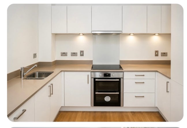 Modern 2 bedroom flat @stepney Green station Main Photo