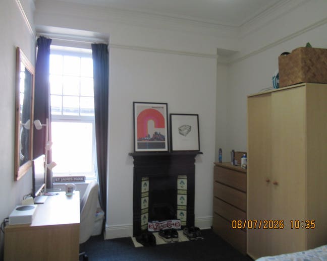 First Floor Furnished Double Bedroom Main Photo