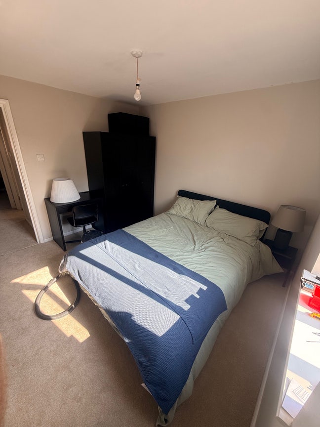 Double room in Kingswood  Main Photo