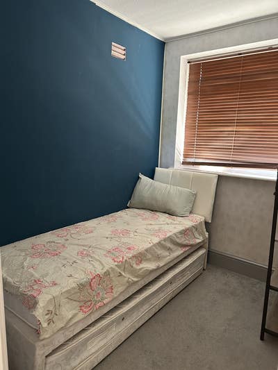 🌟 Spacious Fully Furnished Single Room – Eltham – Main Photo