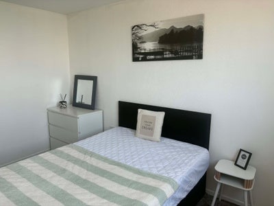 Large double in penthouse apartment, City Centre Main Photo