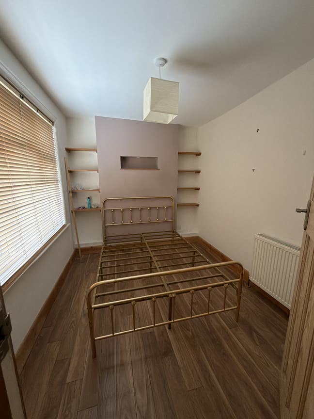 Double room in quiet household - female preffered Main Photo