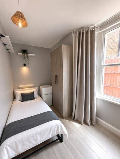 2 x Single Rooms Seven Sisters | 0 Deposit Main Photo