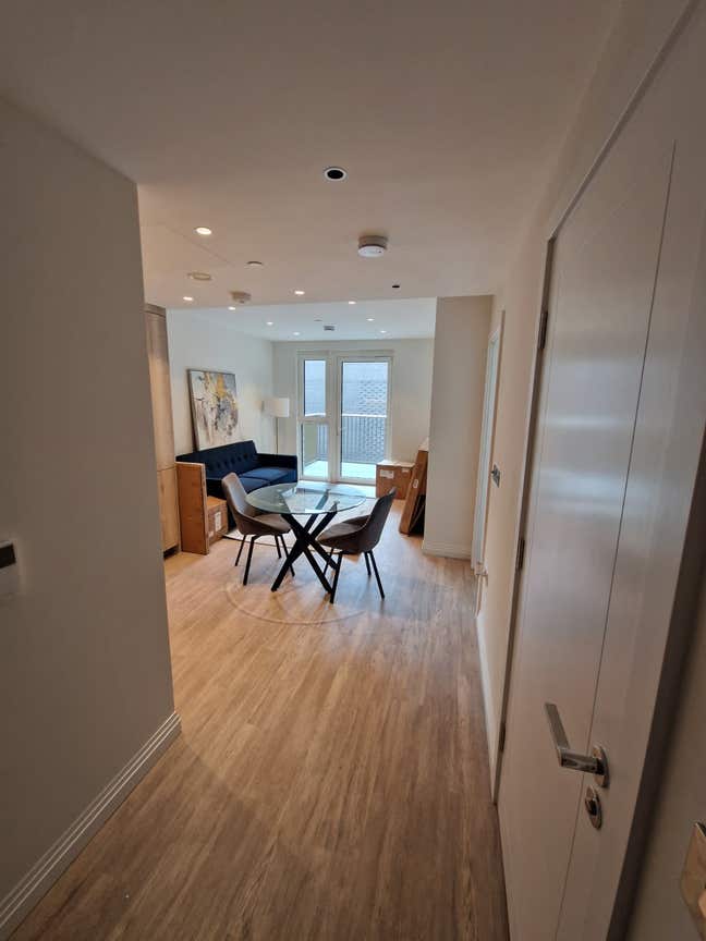 Brand-New 1-Bedroom Apartment in the Pinnacle Main Photo