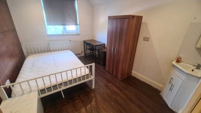 Rooms for rent in Harrow Main Photo