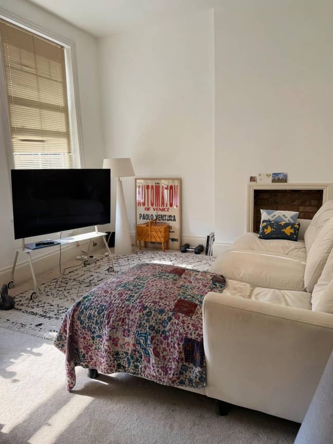 Entire Sunny 1-Bed Flat Near Hampstead Heath Main Photo