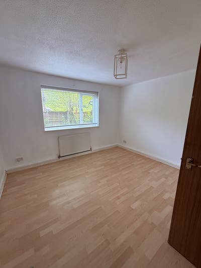 One Double Room available on Ground floor  Main Photo