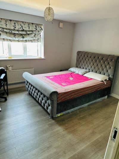 Double room with attached shower and tiolet  Main Photo