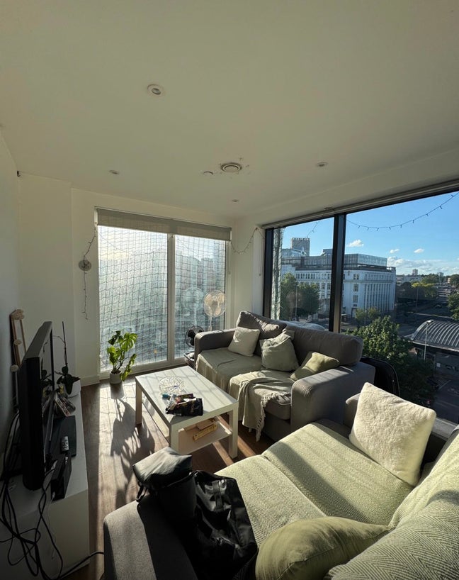 Lovely, bright apartment in Salford Quays Main Photo