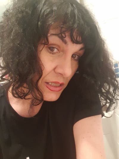 Professional Female seeks a single or double room Main Photo