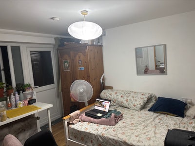 En-suite room  Main Photo