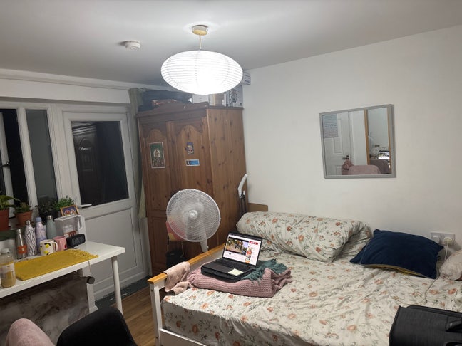 En-suite room  Main Photo