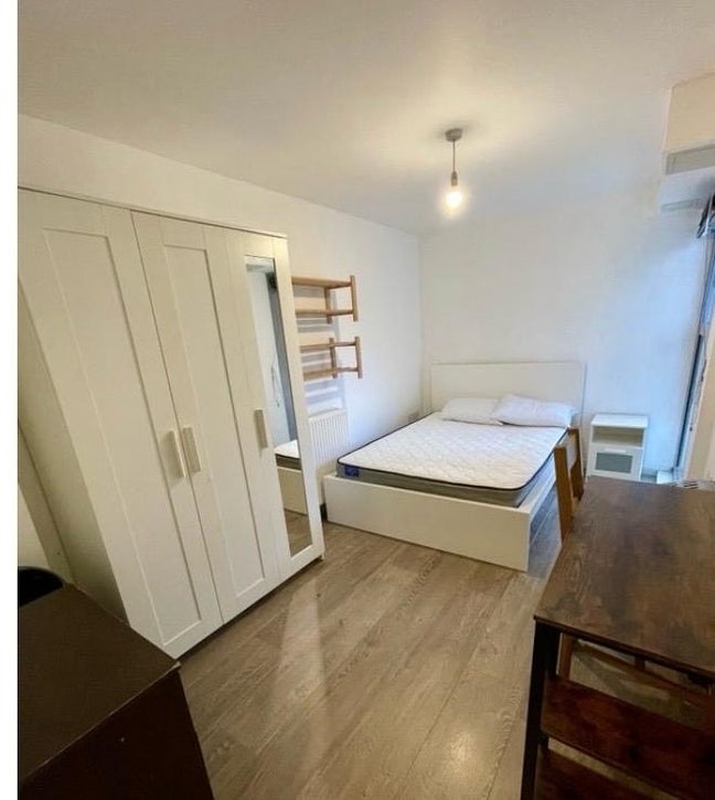 Spacious Double Room - Angel/Old street  Main Photo