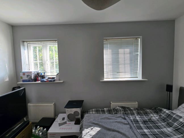 Room to rent Main Photo