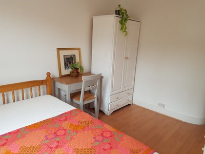 Lovely rooms in cozy house Main Photo