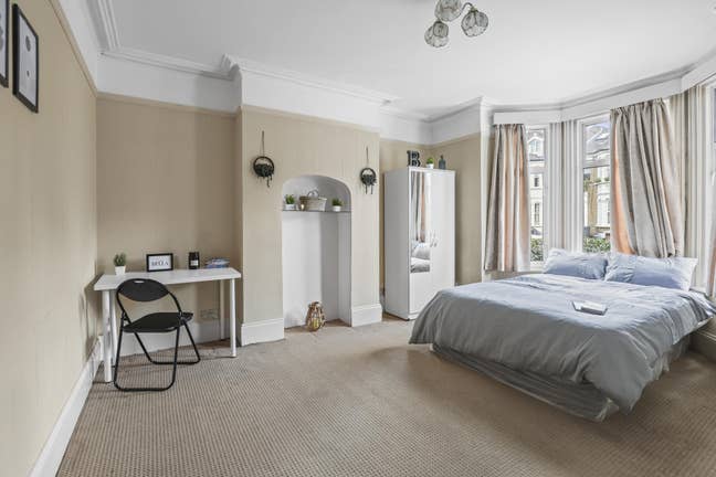 🎉 2 New Luxe Double Rooms in Brentford 🎉 Main Photo