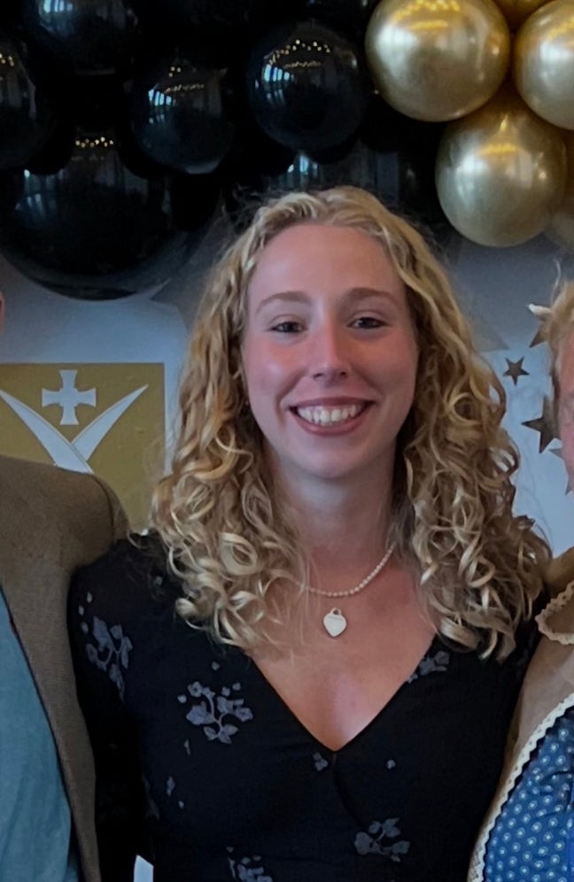 22 year old graduate moving in September  Main Photo