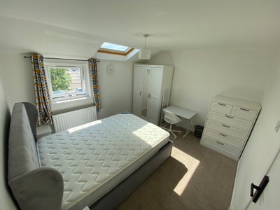 Standard Room to Let - Central Milton Keynes, MK9  Main Photo